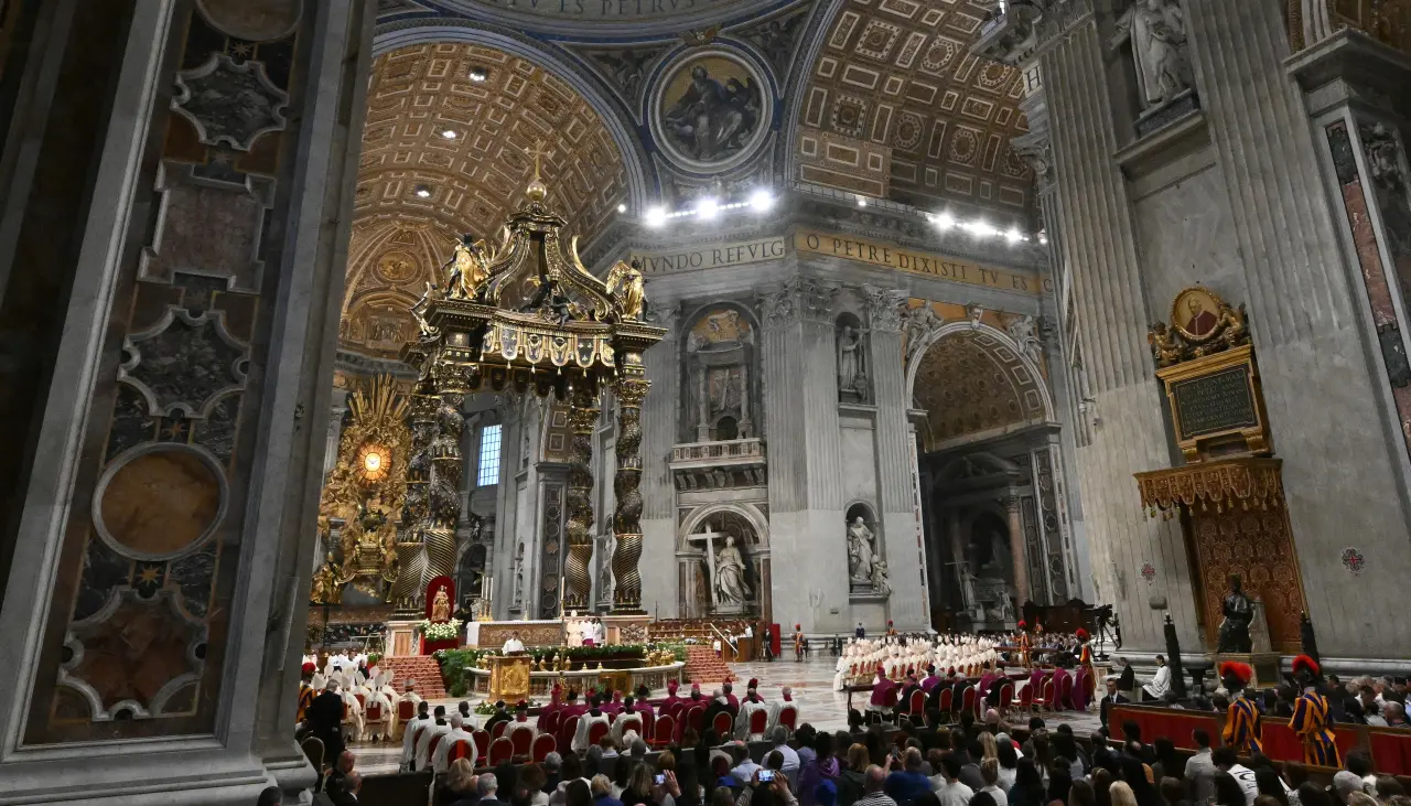 El Vaticano concluye los nueve días en memoria del papa Francisco y se encamina al cónclave