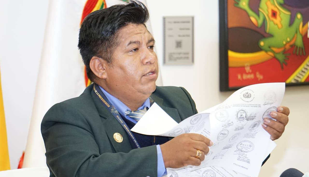 “Esperemos que vengan, no solamente es manifestar”, responde el viceministro a la COB