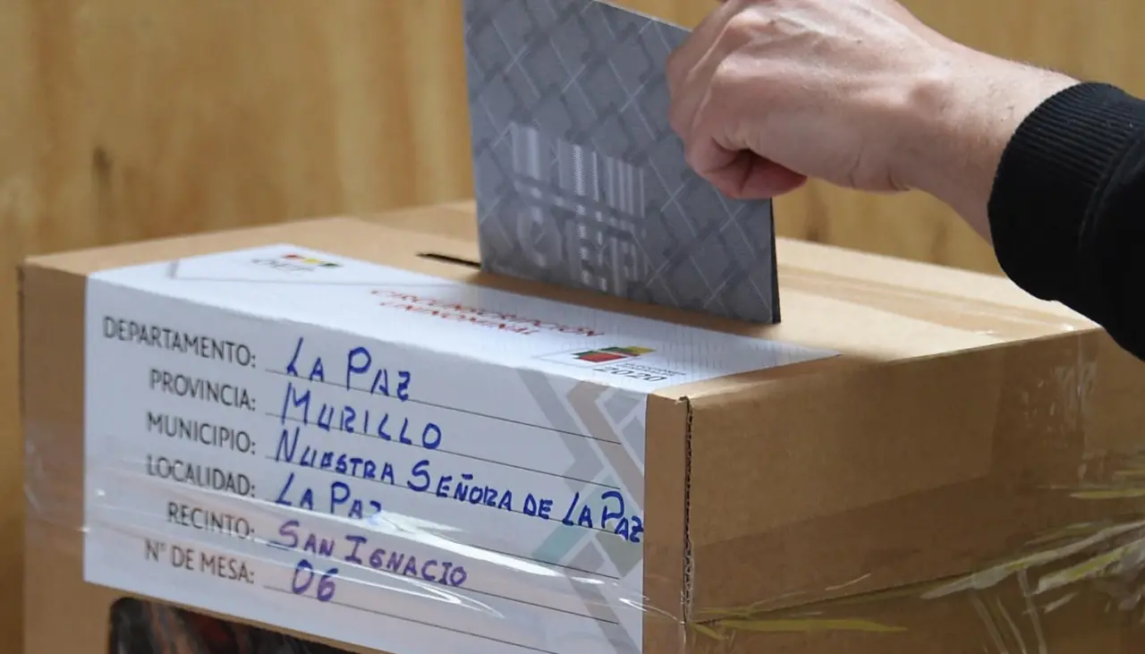 TSE califica de “infundadas” las denuncias de supuesto fraude y advierte intento de afectar la segunda vuelta