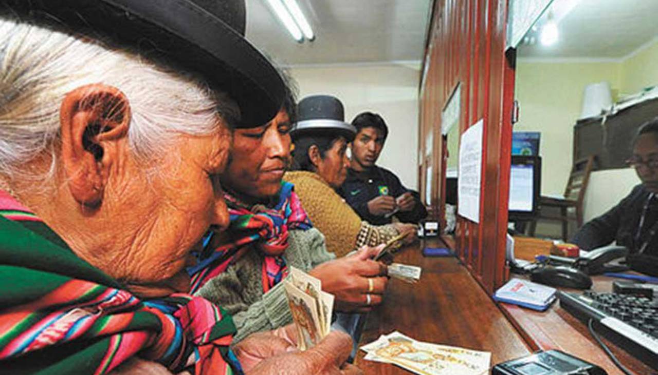 Bono PEPE se pagará por 12 meses solo para adultos mayores sin jubilación