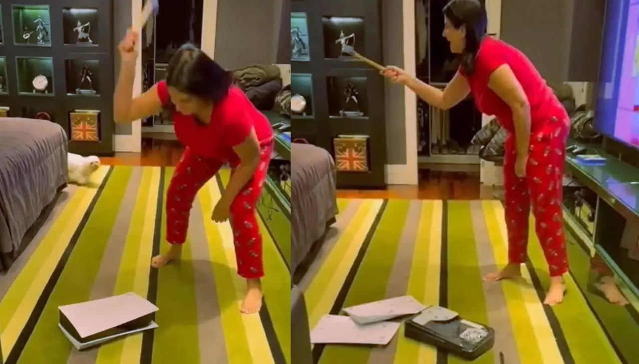 Video: Una madre destruye el PlayStation 5 de su hijo y divide las opiniones en redes sociales