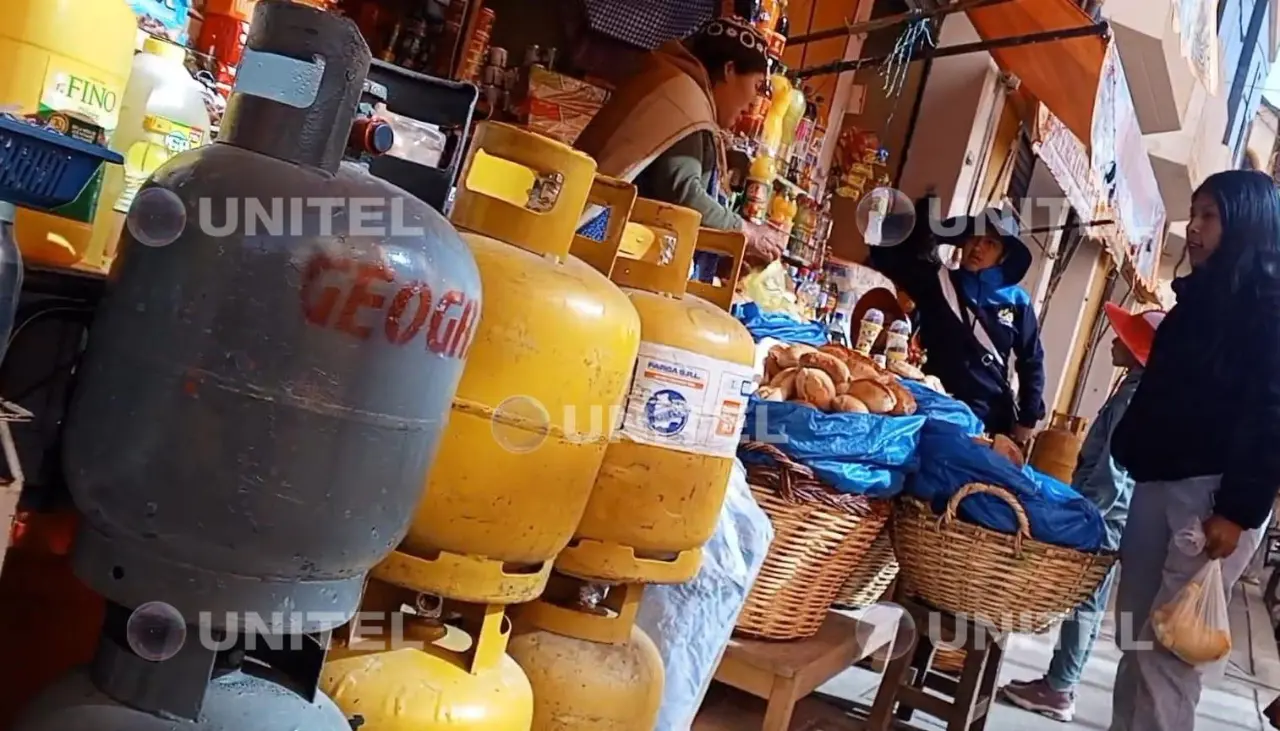 Gas boliviano que sale de contrabando se comercializa en mercados de Perú