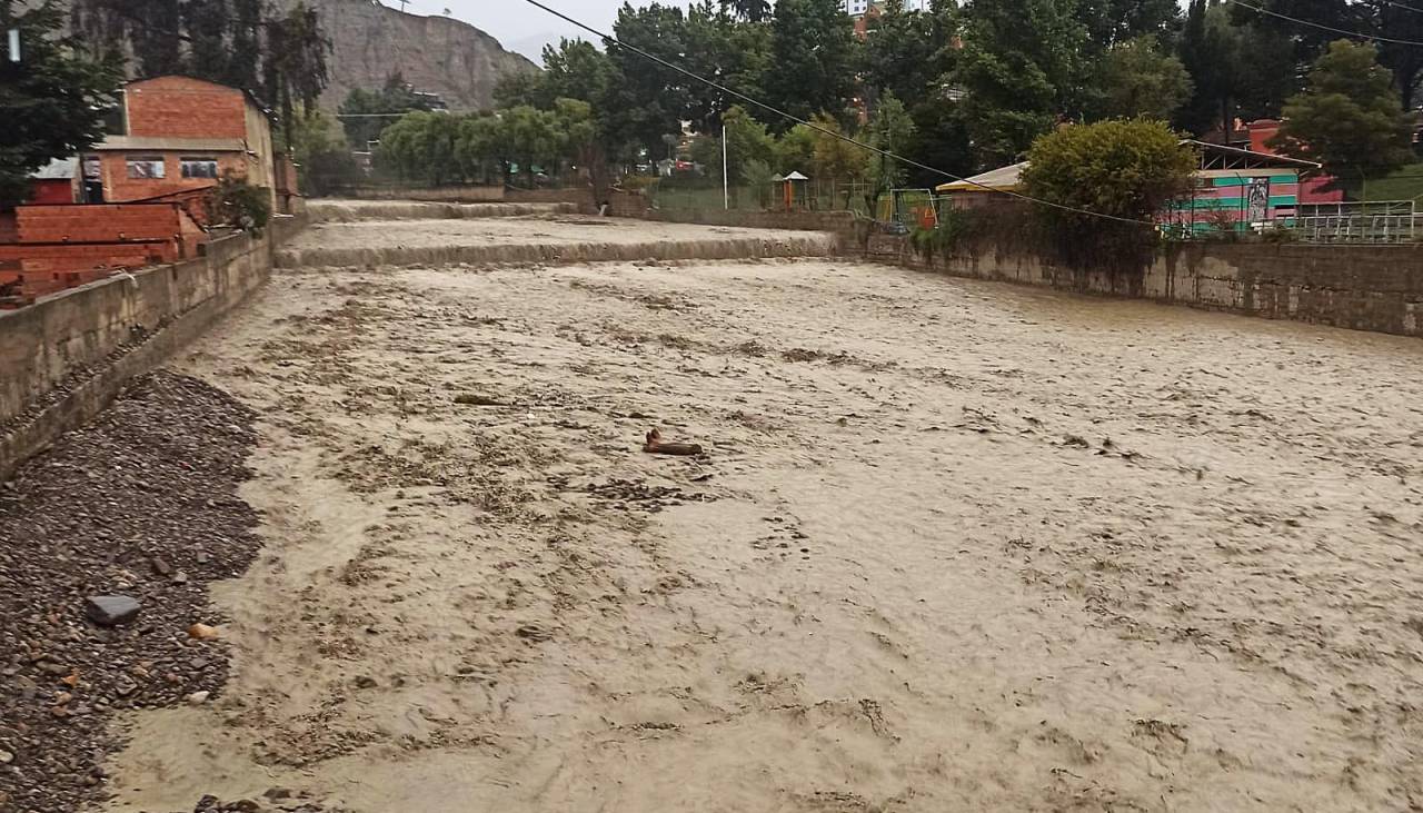 La Paz mantiene activa la alerta amarilla por crecida de ríos; el Huayñajahuira registra ondas pulsantes 