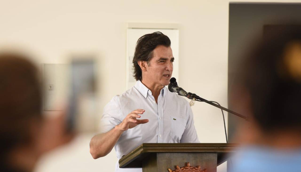 Saavedra advierte: “Puesto en mercado municipal que esté cobrando por demás, voy a clausurarlo”