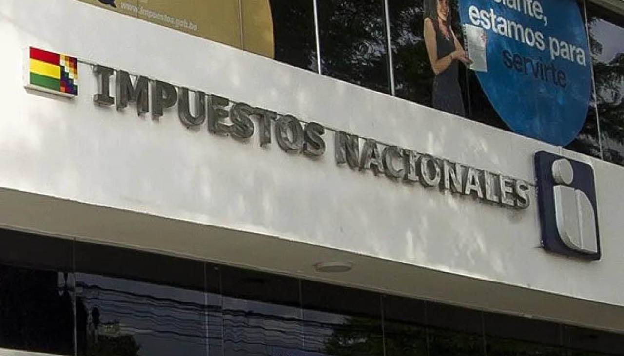 Electricista denuncia que Impuestos le exige pagar medio millón de bolivianos por un NIT que nunca abrió