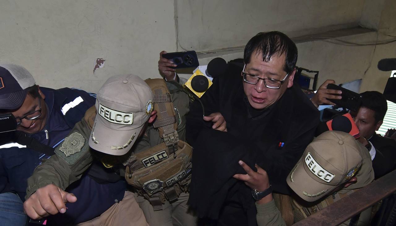 Expresidente del TDJ de La Paz pagó fianza de Bs 50.000 y cumple detención domiciliaria por el caso consorcio, según abogado