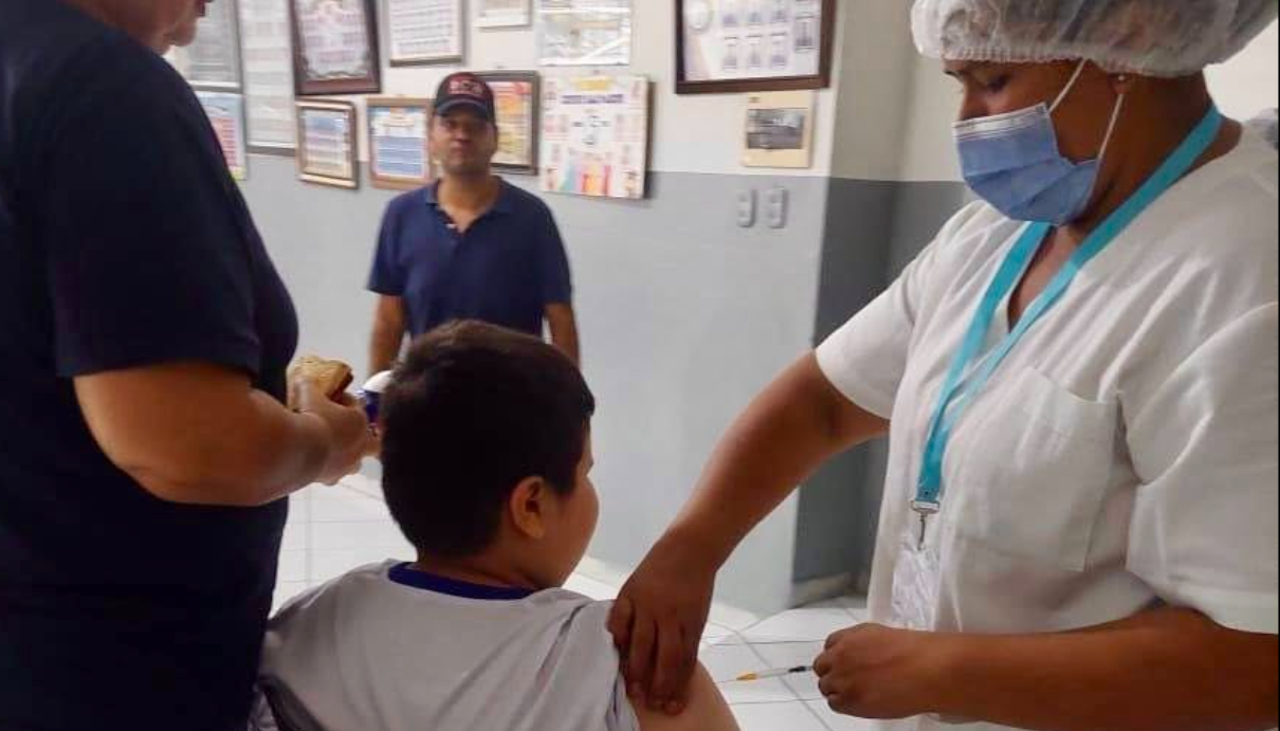 “En Santa Cruz solamente se ha aplicado el 27% de la vacuna contra la influenza”, señala epidemiólogo del Sedes 