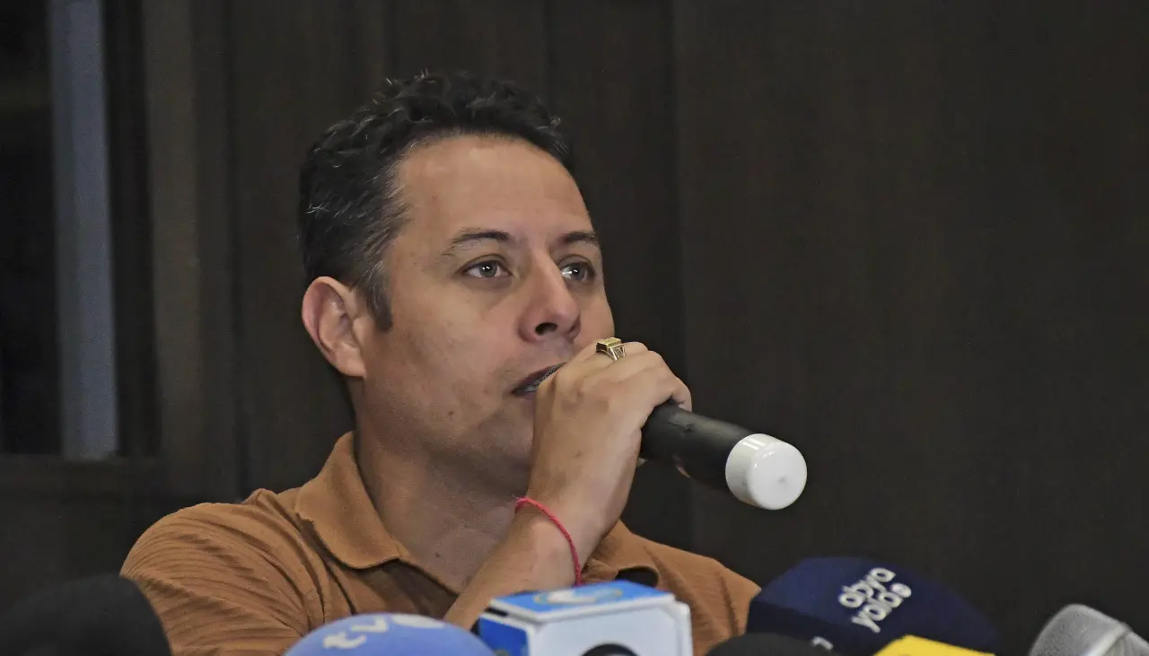 Lara presentará a la Asamblea Legislativa un proyecto para eliminar la renta vitalicia de expresidentes 