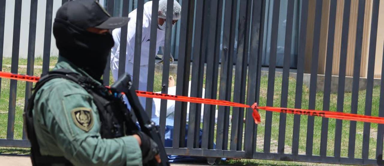 Aprehenden a una mujer tras allanar dos inmuebles vinculados al caso de los acribillados en Santa Cruz 