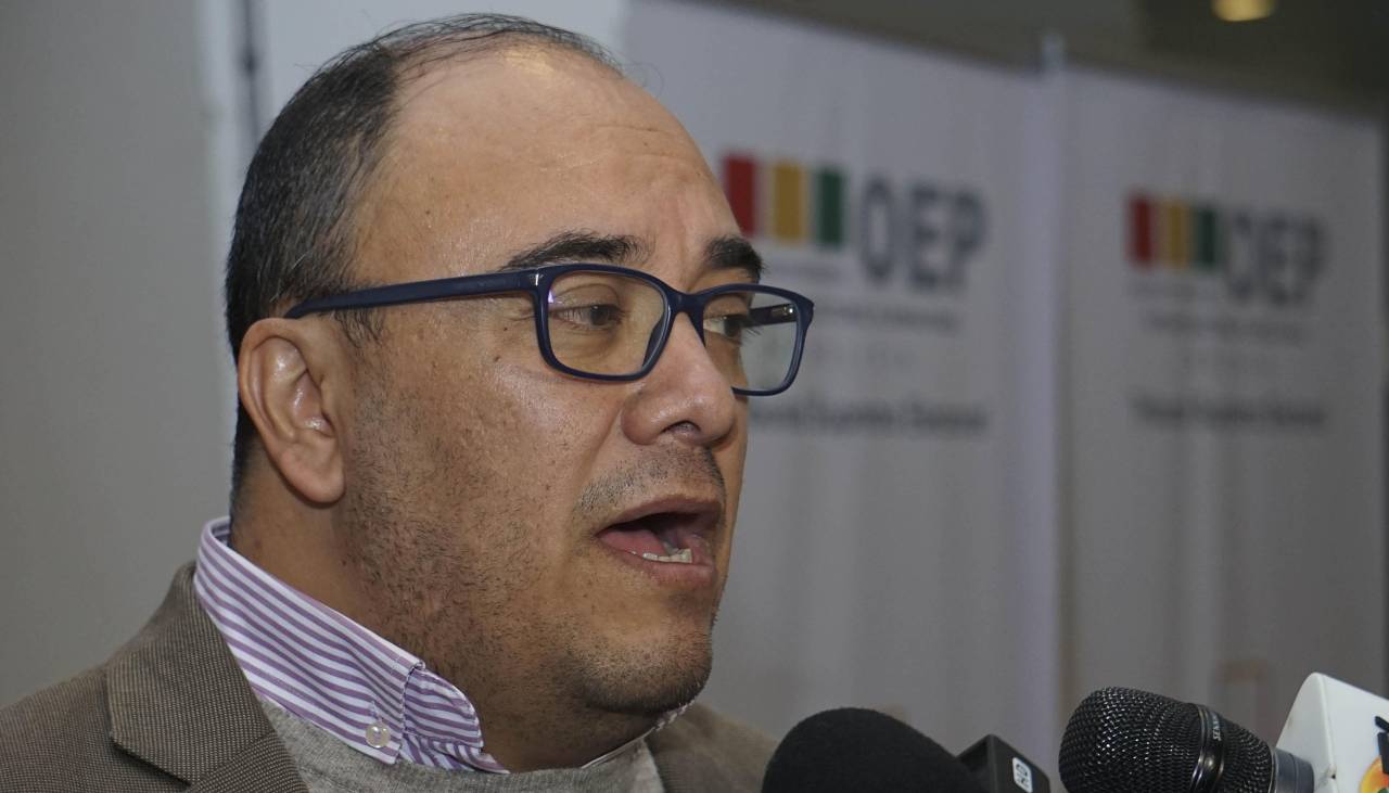 Vocal Ávila dice que la ley de convocatoria a subnacionales debe ser aprobada este martes “sí o sí” para cumplir plazos