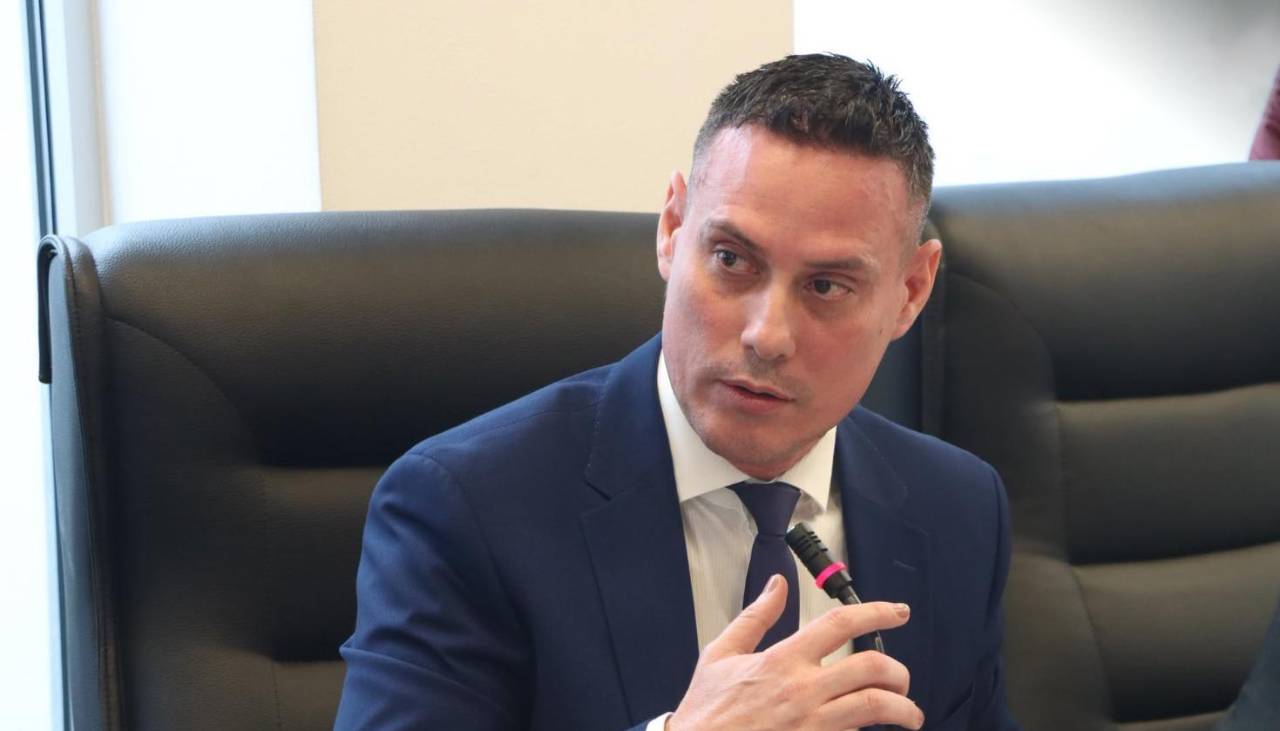 Tuto pide al presidente de la Cámara de Diputados separar al legislador Rafael López