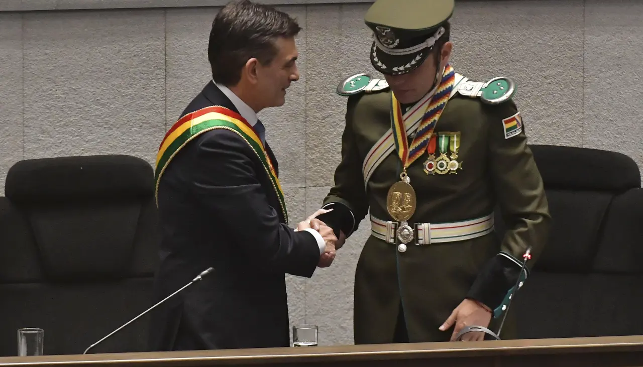 Analistas sobre “desaprobación” de Lara: A la gente no le gustan las “peleas” y “votó por un pacto”