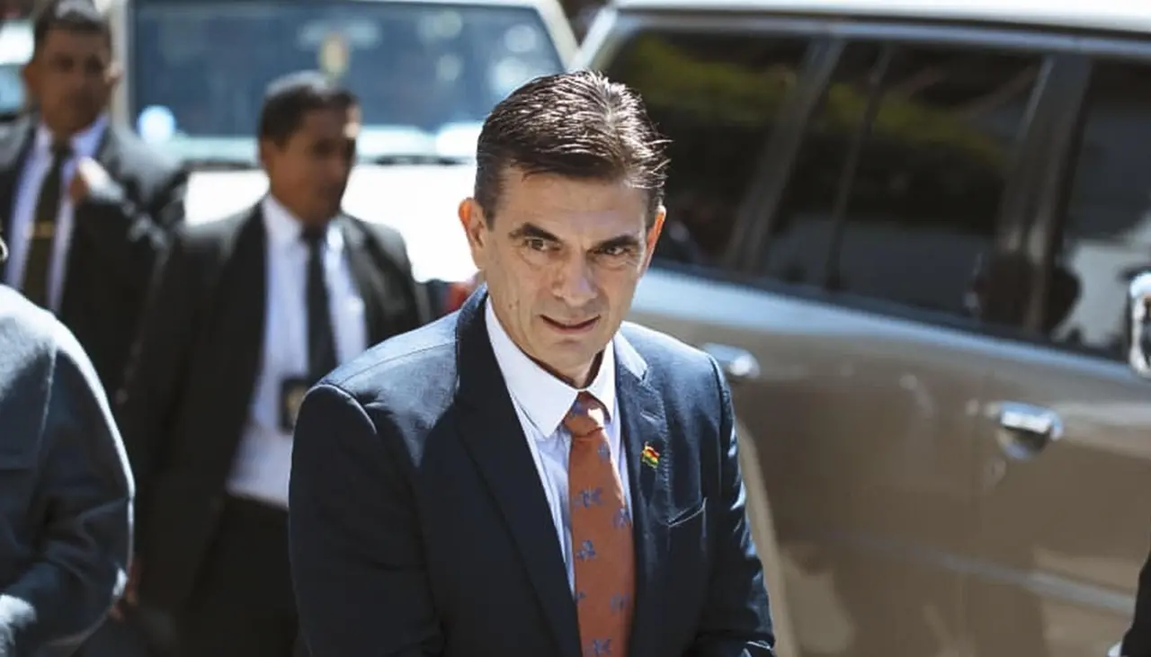 Nuevo gabinete de ministros de Rodrigo Paz será posesionado el sábado, confirma viceministro