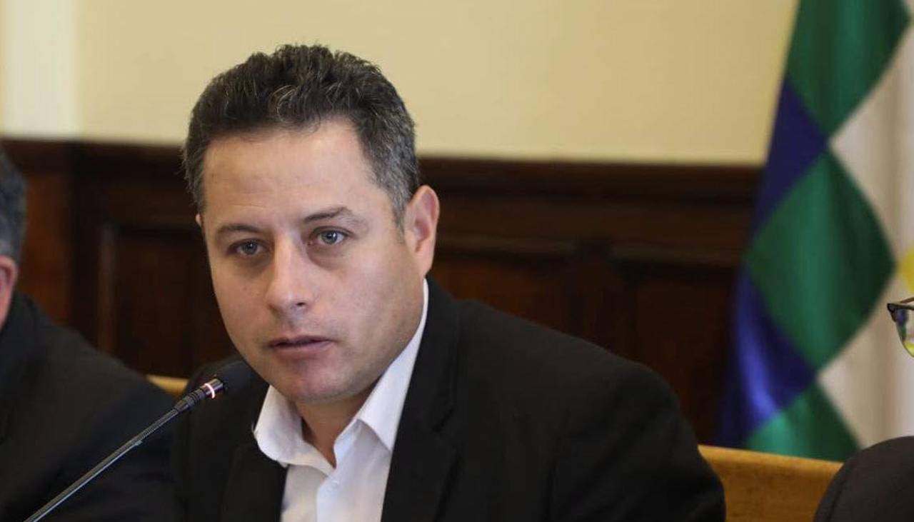 Lara dice que si pudiera reunirse con Paz le diría que “hay que dejar las diferencias de lado y mirar para adelante”