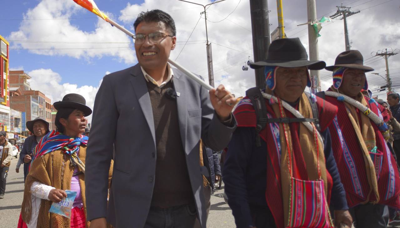 Abogado: El senador Condori no está en la clandestinidad y se presentará a declarar si es convocado
