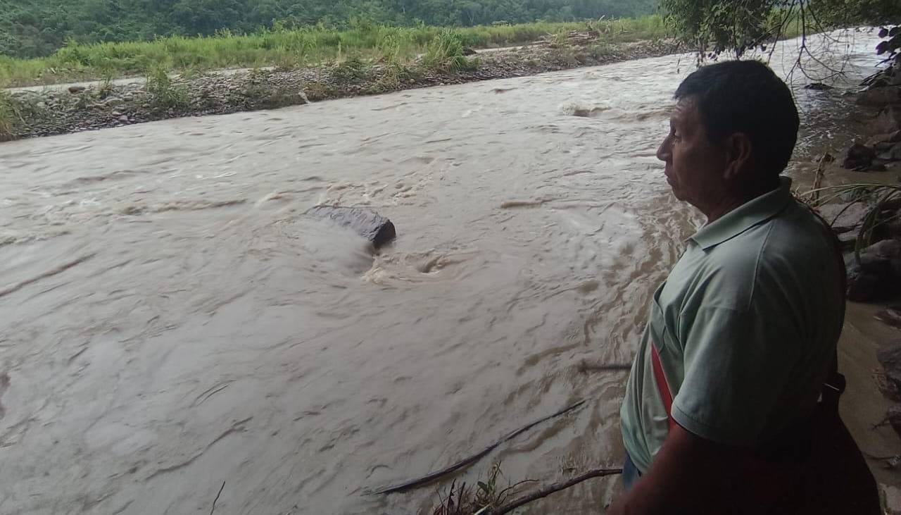 La Paz: Una mujer fue arrastrada por el río mientras buscaba oro en los Yungas