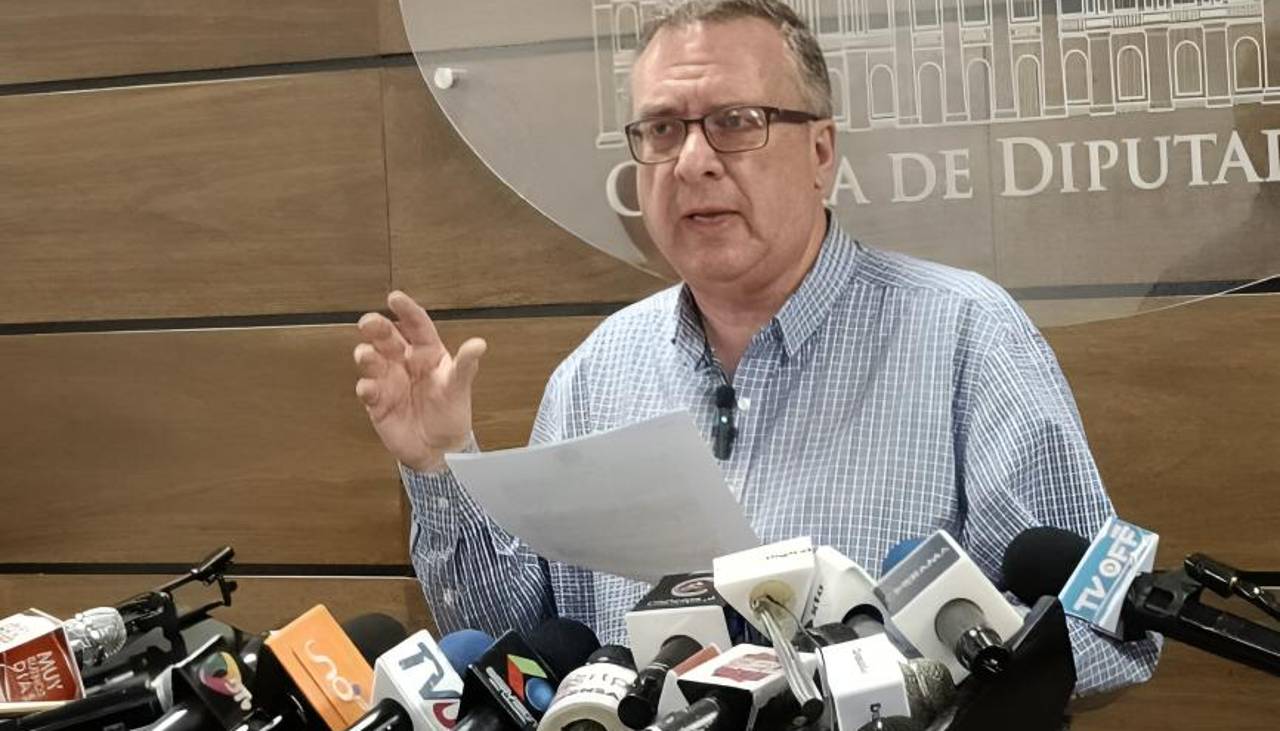 Diputado Alarcón responde a los que le declaran ‘persona no grata’ por promover ley antibloqueos