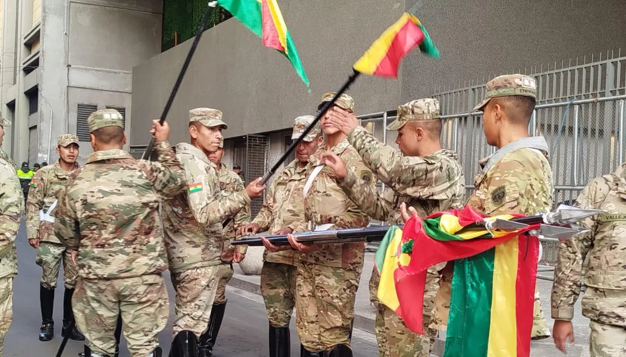 Cierran la plaza Murillo para el último ensayo del acto de posesión de Paz