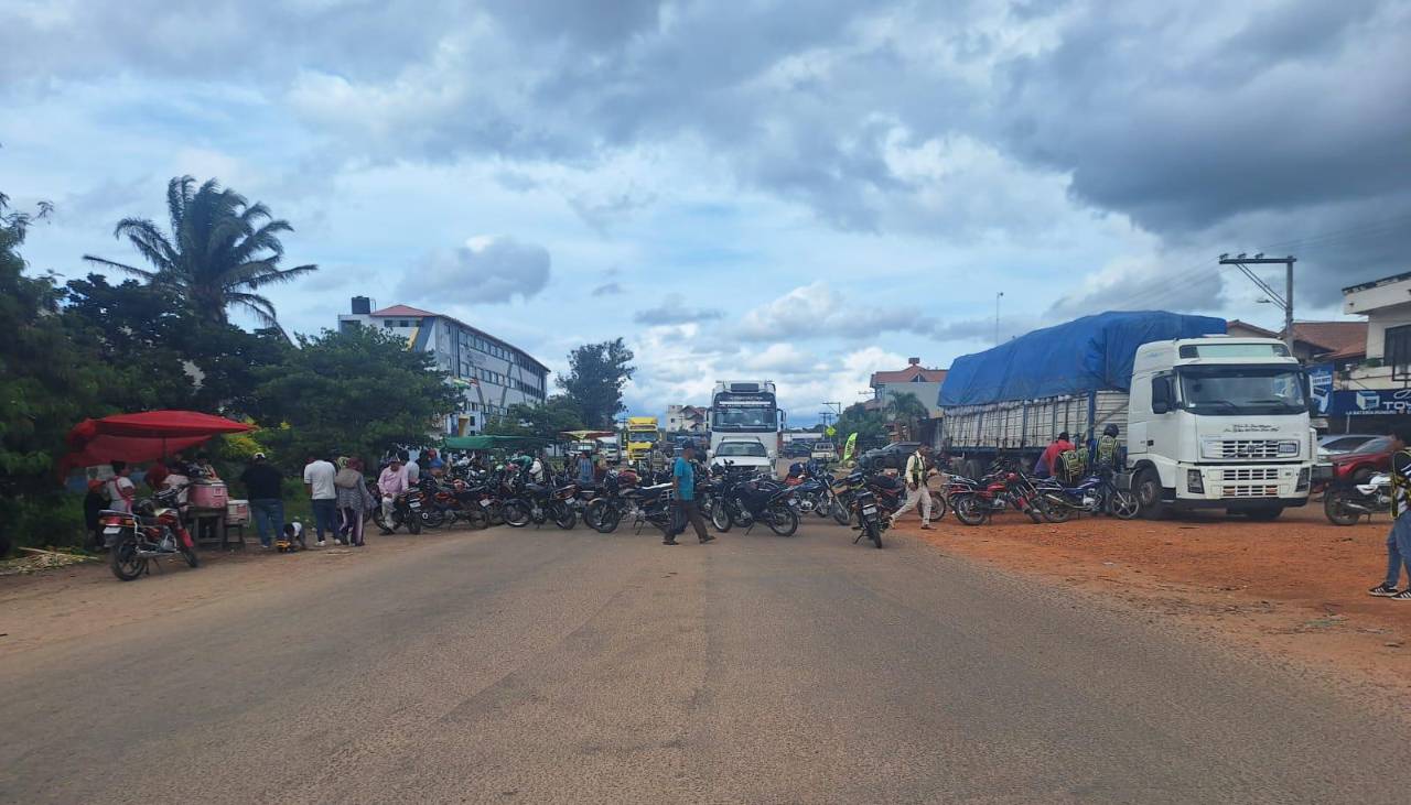 Bloqueo de mototaxis por calidad de combustible: Así se encuentran las rutas en el norte cruceño 