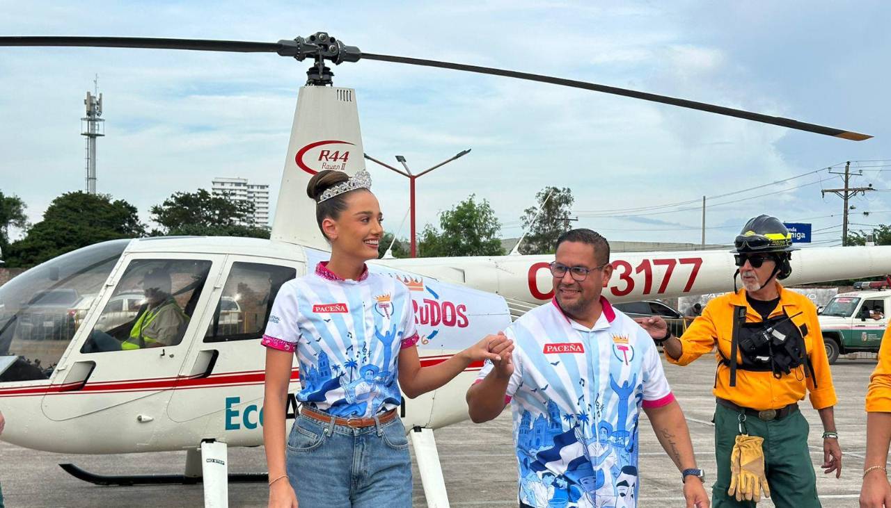 Camila I aterriza en el ‘Buri Carnavalero’ y arranca la fiesta de su coronación