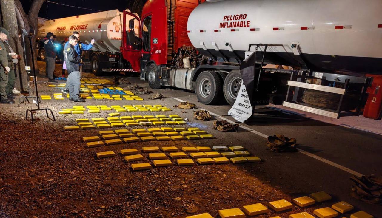 Secuestran en Argentina 388 kilos de cocaína ocultos en dos cisternas con placa boliviana