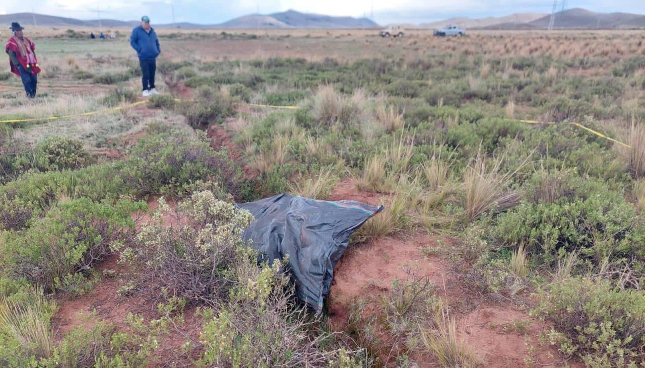 Mujer hallada muerta en una bolsa estaba en estado de putrefacción y no tiene signos de violencia, dice la Policía 