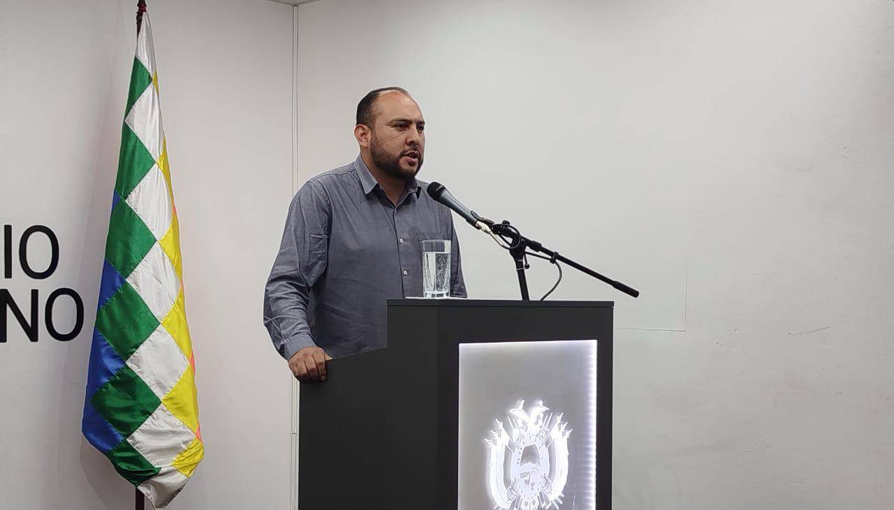 Ministro Ríos dice que evistas “buscan muertos” y asegura que habrá elecciones “les guste o no” 