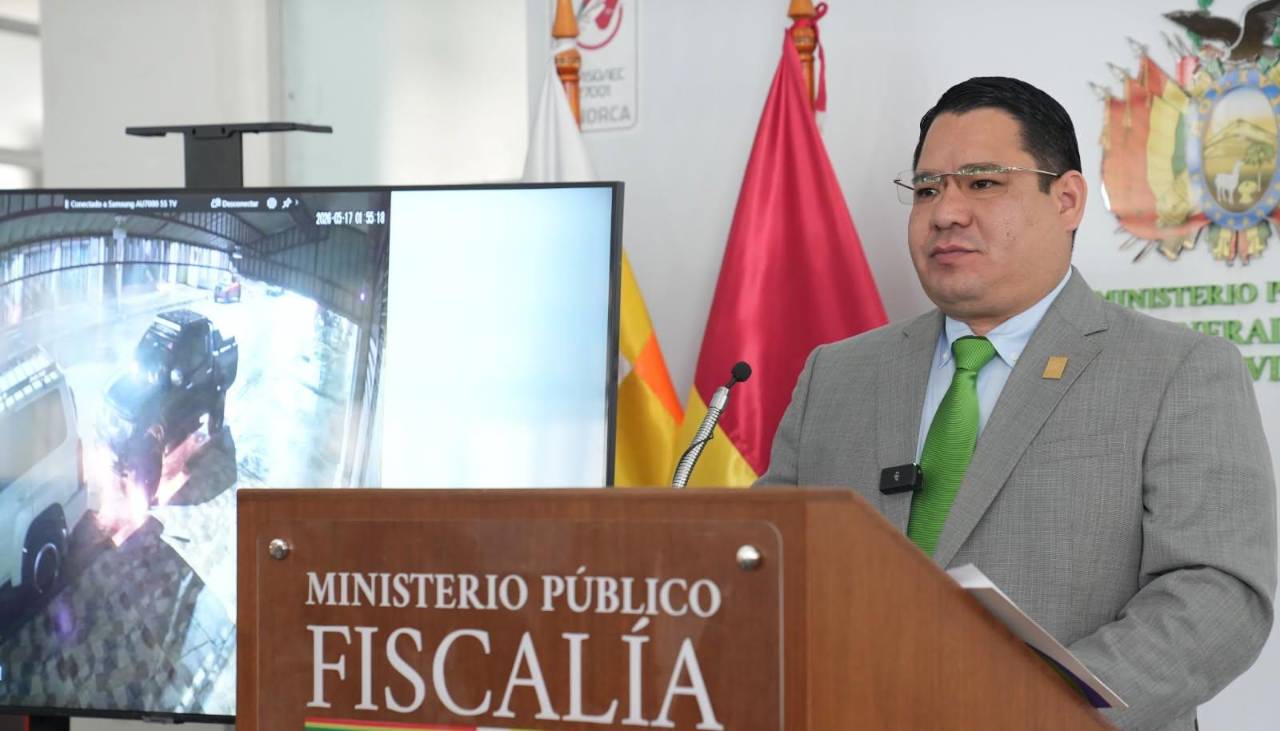 Fiscal general brinda informe en la comisión del Legislativo que investiga el caso de la gasolina desestabilizada y YPFB