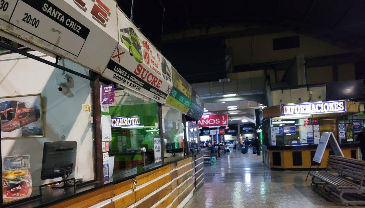 Terminal de Buses de Cochabamba suspende todas sus salidas por bloqueos y amenazas en rutas