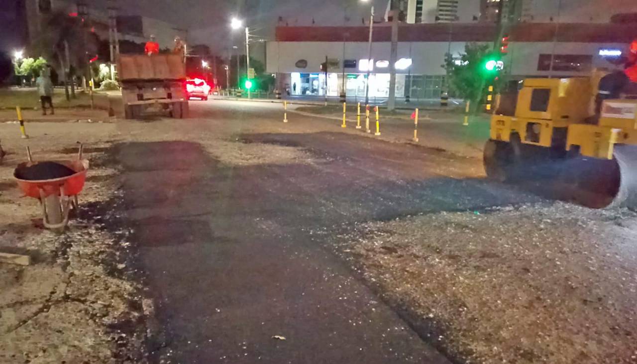 Santa Cruz: Saavedra arranca su gestión con trabajos de bacheo en la avenida San Martín