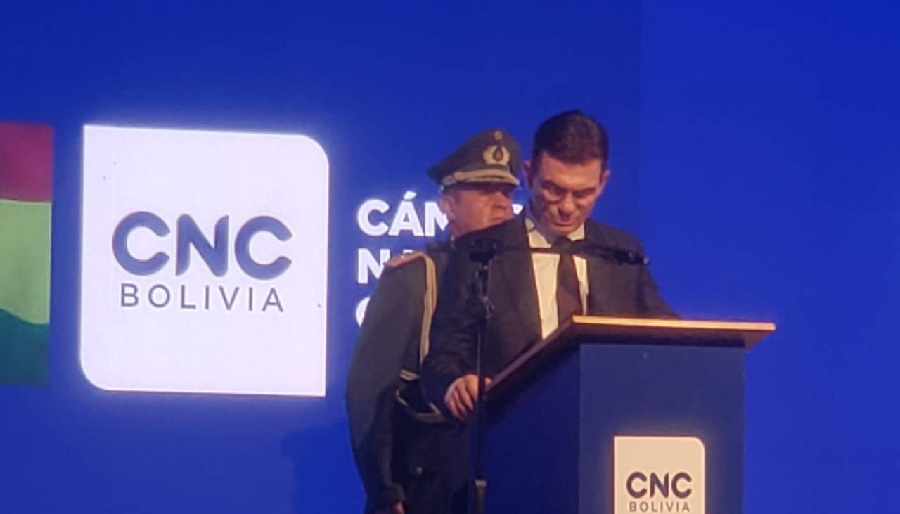 ¿Habrá resarcimiento de daños? Esto respondió Rodrigo Paz sobre los reclamos por combustible