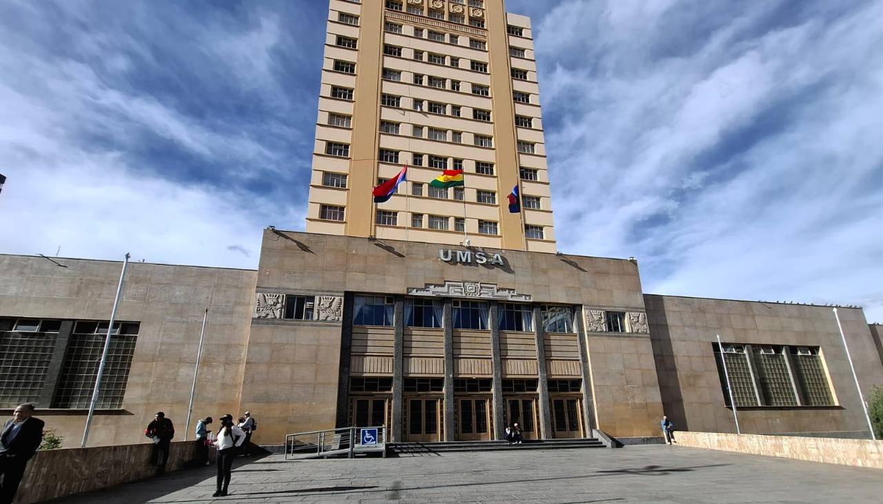 La UMSA evacúa sus predios y dispone clases virtuales “hasta nuevo aviso” por las movilizaciones
