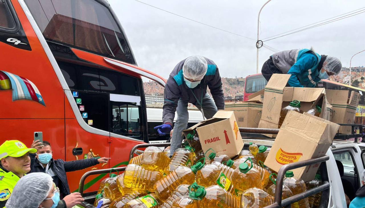 Dueños de aceite decomisado en la Terminal de La Paz aseguran que su intención era abastecer mercados