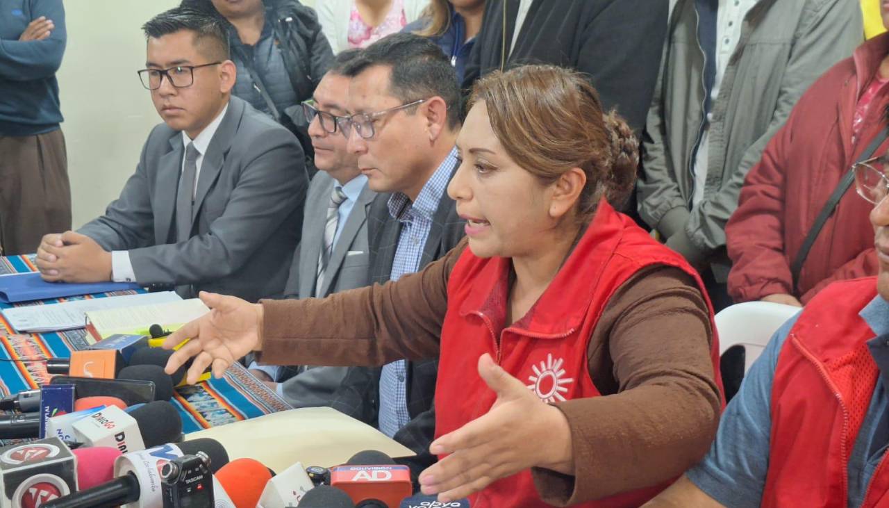 Ruth Nina confirma que irá a su citación para declarar y pide resguardo a la Policía