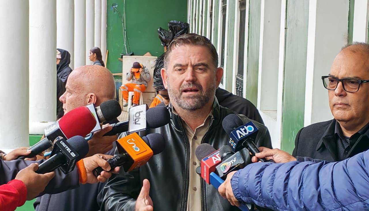 Confeagro se declara en emergencia tras la aprobación de la abrogación de la Ley 1720 y delega al Gobernador Velasco su representación en Cochabamba