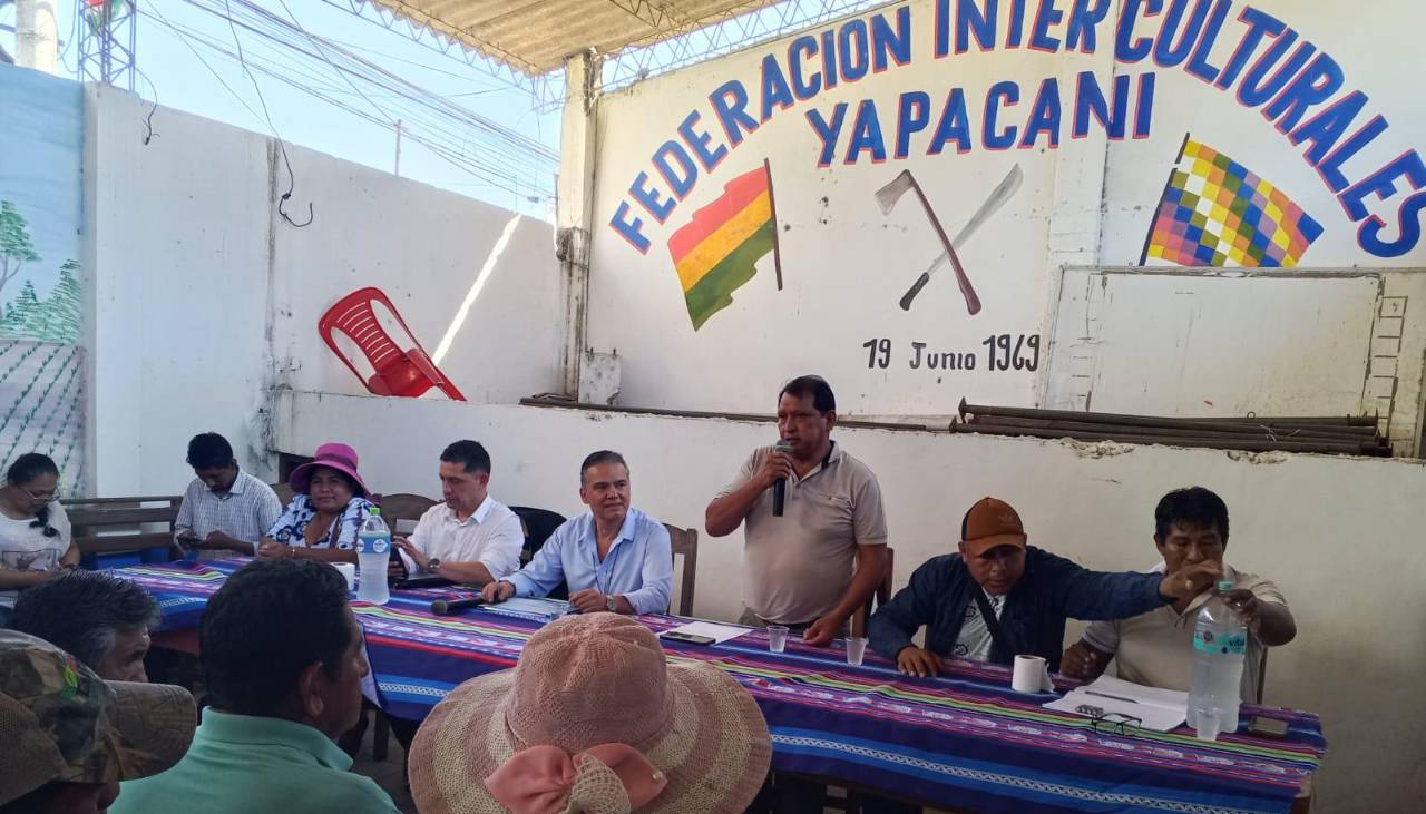 Ministro Justiniano anuncia acuerdo para que se levante el bloqueo en Yapacaní
