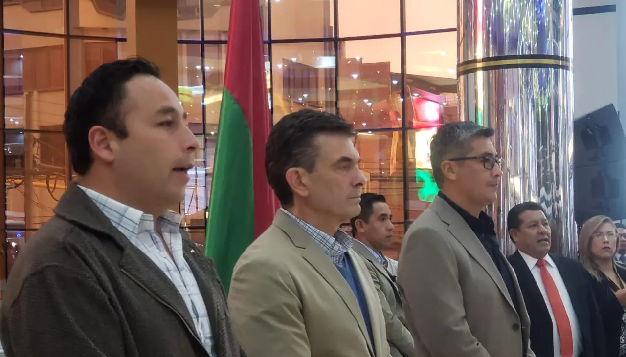 El Alto: Rodrigo Paz anuncia reformas e incentivos fiscales para impulsar la capacidad productiva de las empresas