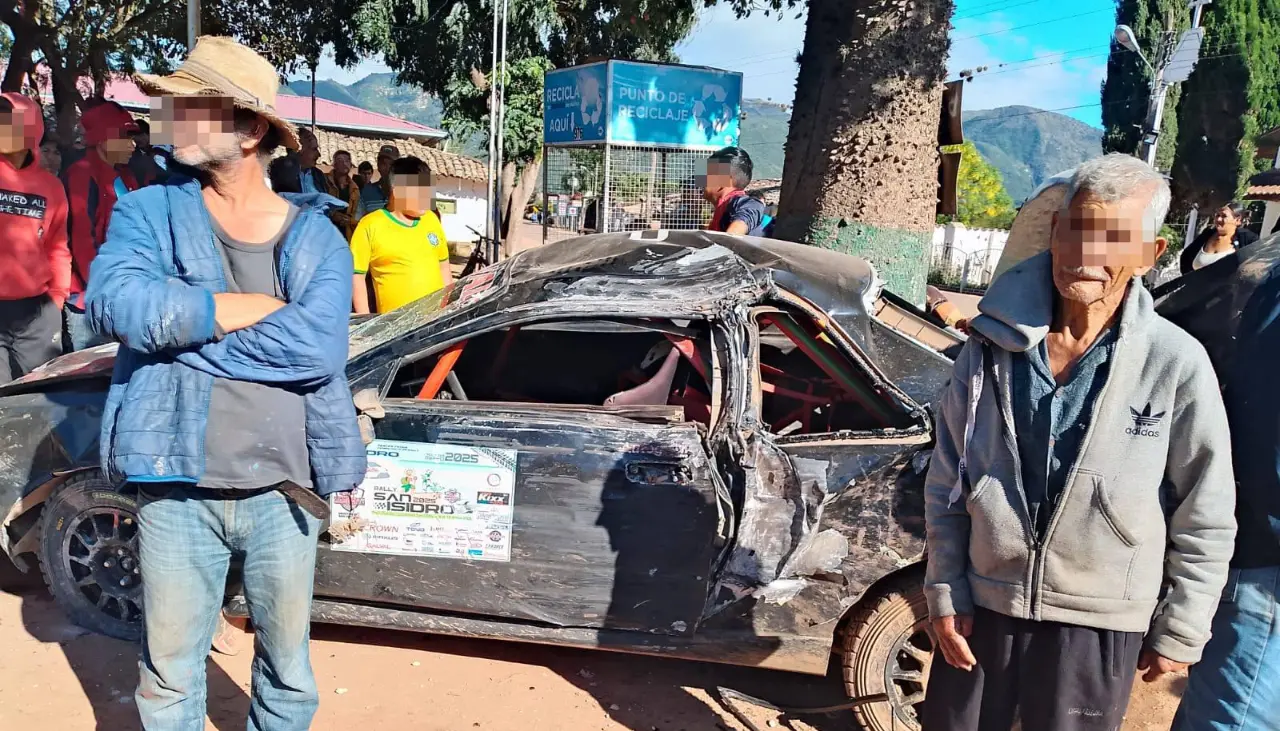 Rally San Isidro: Piloto pierde el control de su auto y arrolla a espectadores; hay un muerto