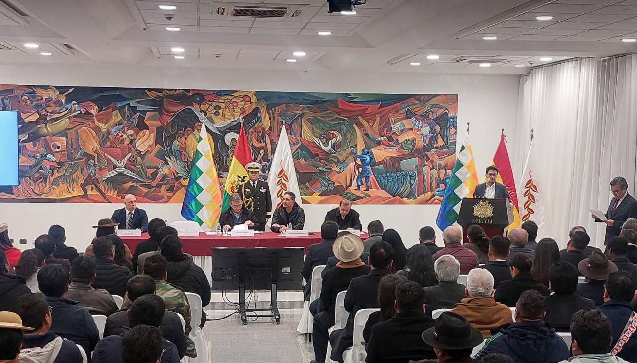 En vivo: Rodrigo Paz habla desde la Casa Grande del Pueblo