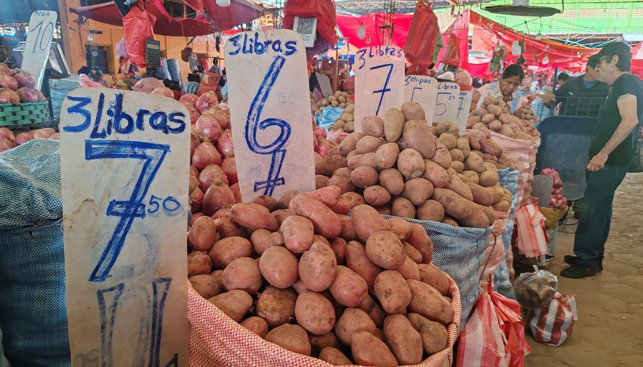 Mercados cruceños: Los abarrotes suben, pero bajan las verduras y el huevo 