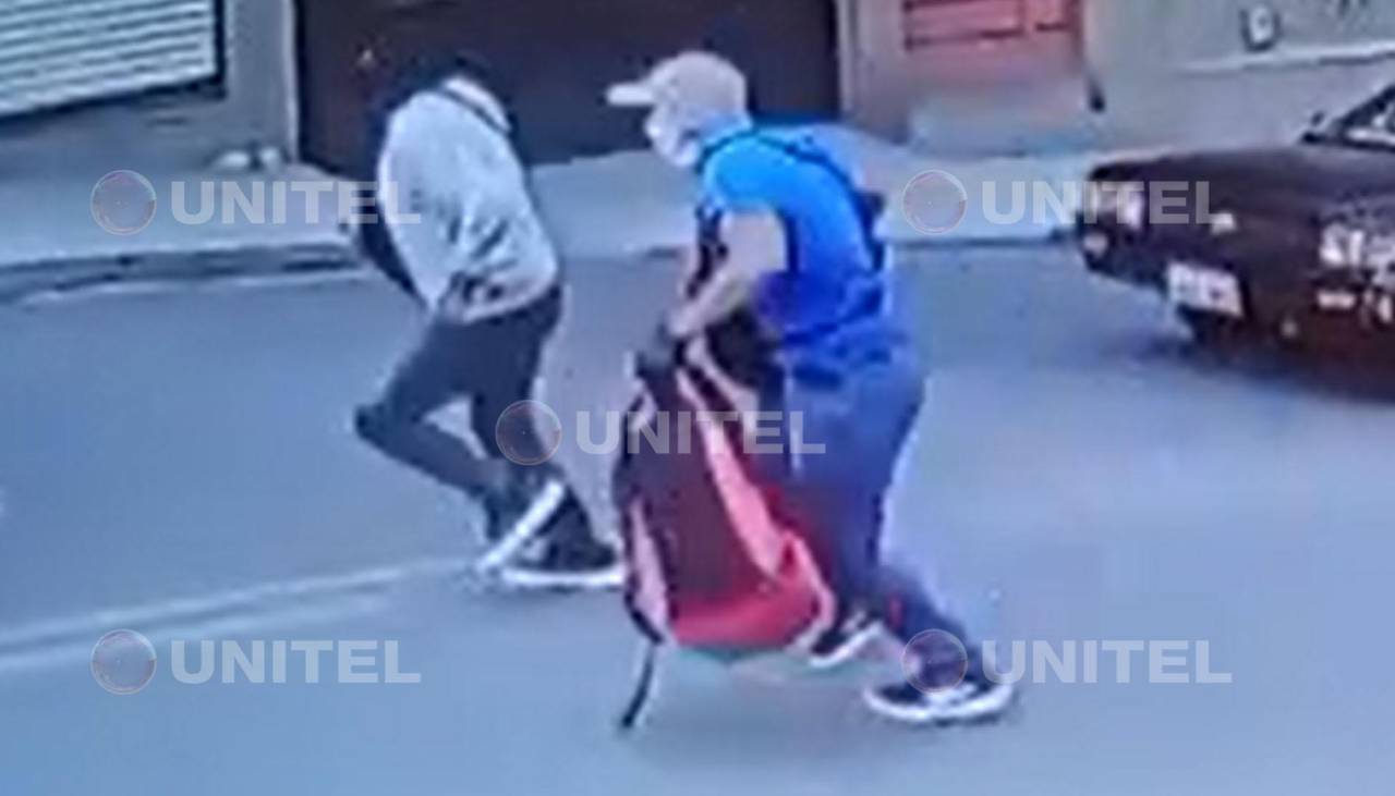 ¿Qué había en la mochila? Este es el video del atraco armado que alarma a La Paz
