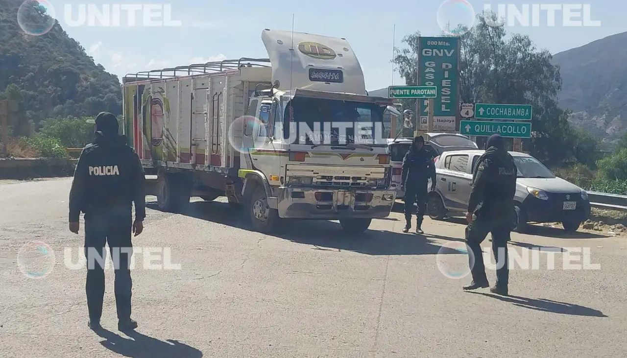 Contingente policial militar vigila Parotani; ABC reporta 23 puntos de bloqueo en el país