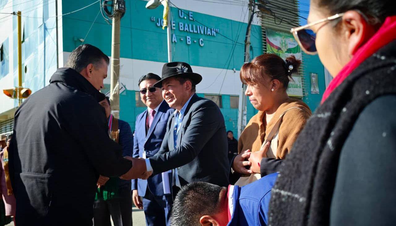 La Paz: Viacha reactiva las clases presenciales a más de un mes de las explosiones en el cuartel