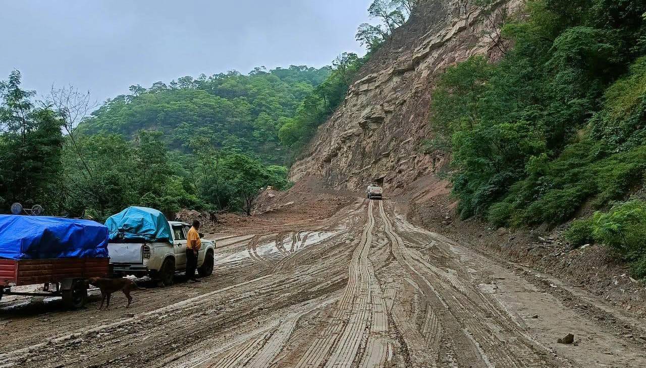 Santa Cruz: ABC anuncia cortes esporádicos en la ruta a Los Valles por trabajos en el sector Petacas