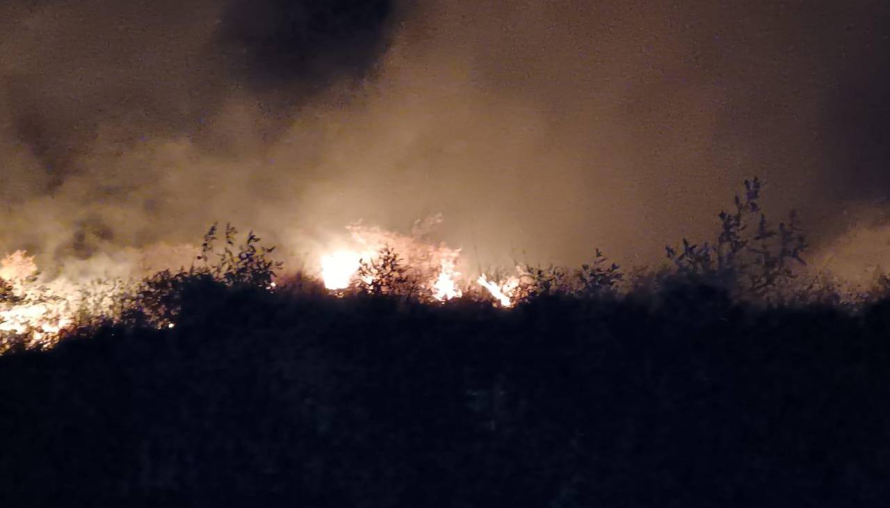 Incendio forestal en el Parque Tunari alcanzó zonas altas y de difícil acceso para Bomberos