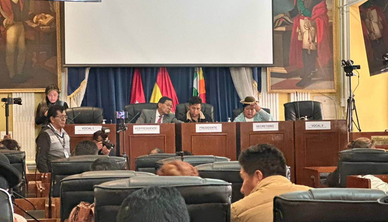Asamblea Departamental de La Paz define directiva ad hoc para encaminar la nueva legislatura
