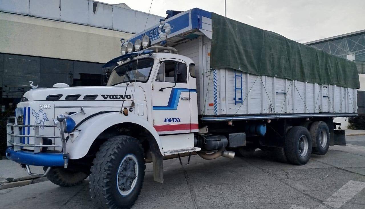 Los restos del maestro David Santalla ya están en La Paz y se abren los homenajes a bordo de Mi Socio, su eterno camión