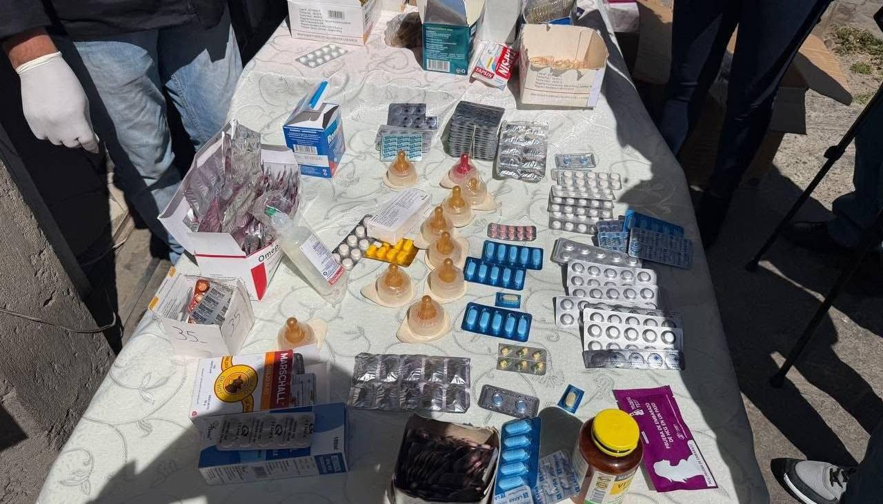 Intervienen farmacia por presunta venta de fármacos de contrabando y aplicación de inyectables vencidos
