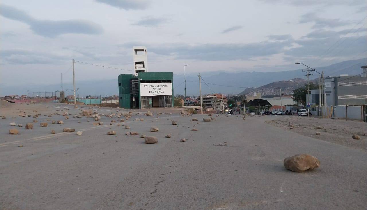 Fracasa el diálogo entre la Alcaldía y pobladores de K’ara K’ara y bloqueo en el botadero ingresa a su octavo día