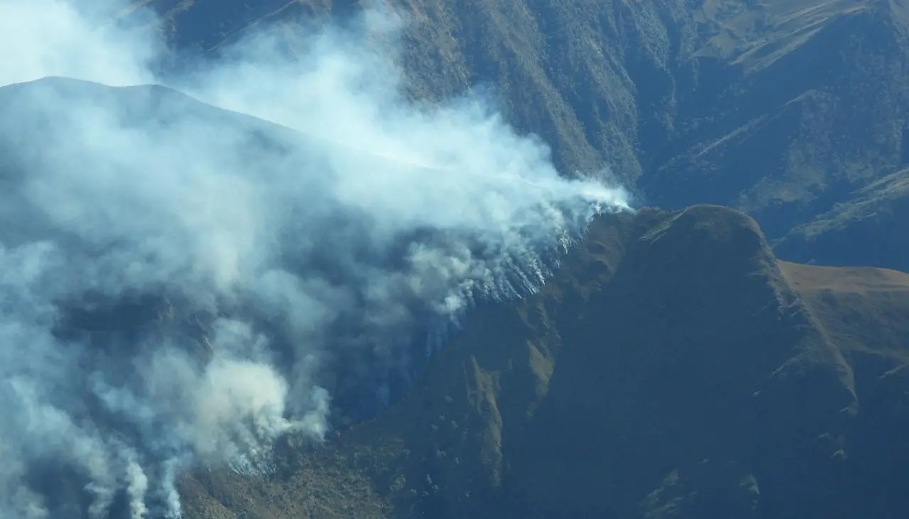Parque Carrasco: Tras cinco días, controlan incendio en la zona donde vive el oso jukumari